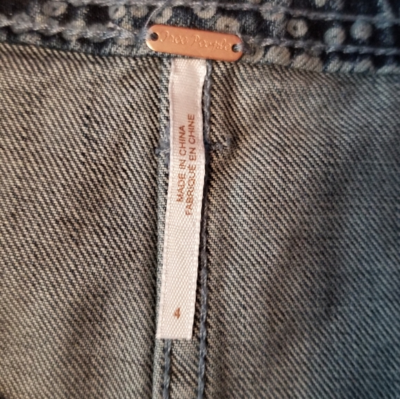 FREE PEOPLE NWT School Daze Tribal Denim Mini Button Fly Skirt. Size 4. Boho - Picture 5 of 7
